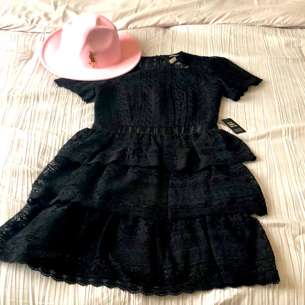 Tiered ruffle lace dress 💗